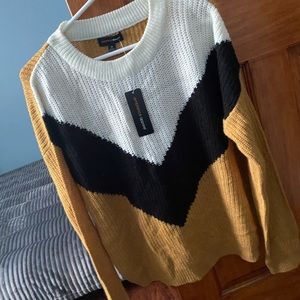 BRAND NEW‼️ FASHION NOVA SWEATER TOP💛